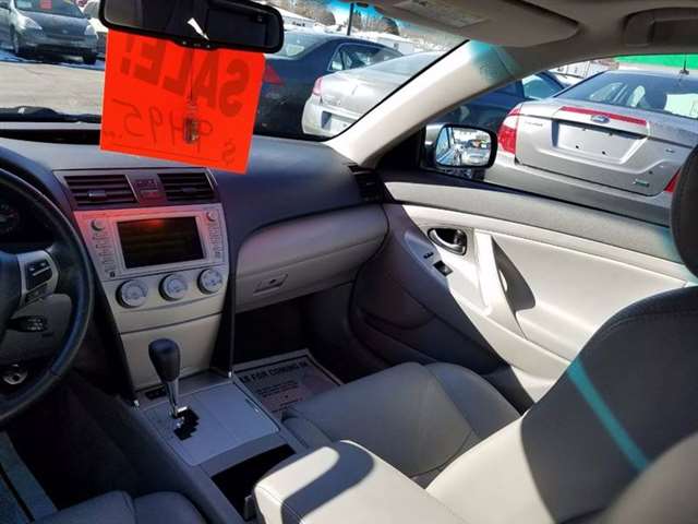 2011 Toyota Camry SE V6 4dr Sedan 6A